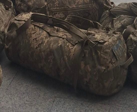 Фото: Загублено велику військову валізу